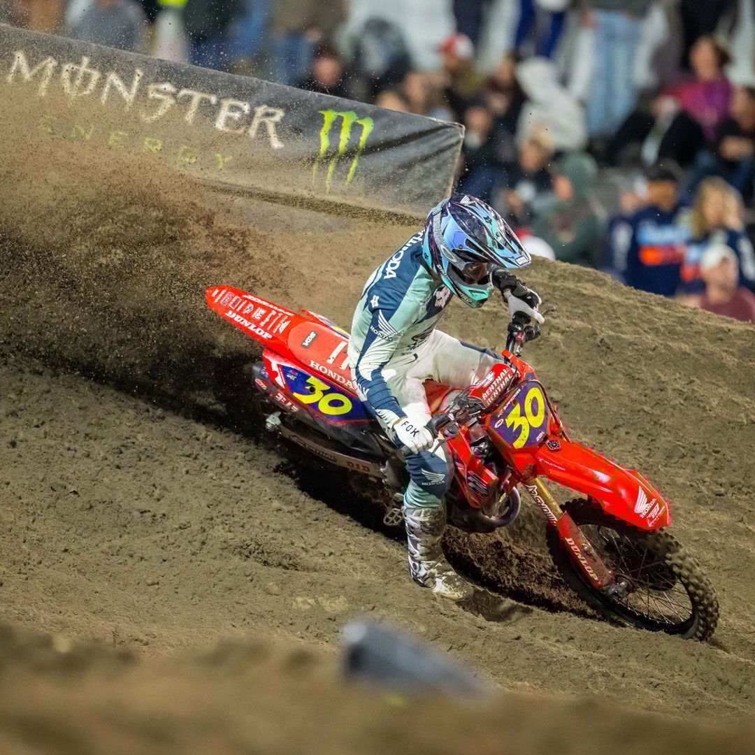 Jo Shimoda taking a turn in 180 air taper kit